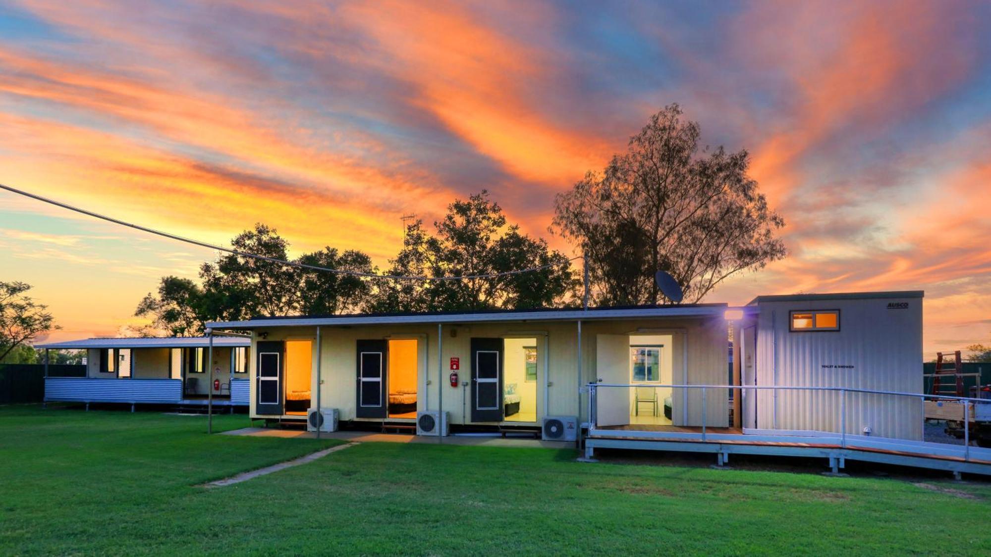 Toobeah Hotel/Motel ภายนอก รูปภาพ